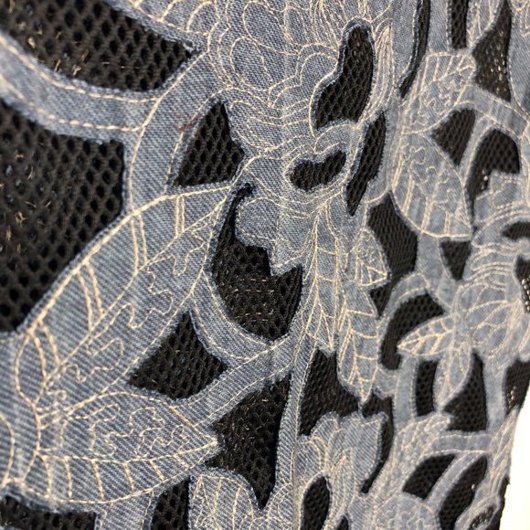 Floral stitch/mesh and tassel top, Paper Crane - Picture 3 of 5